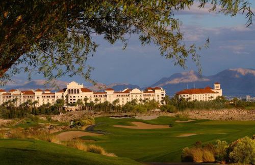 Summerlin Hotel | Relaxing Getaway at JW Marriott Las Vegas Resort & Spa