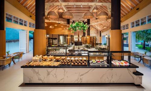 Vagaru Resort | Experience JW Marriott Maldives Resort & Spa: Beachfront Bliss