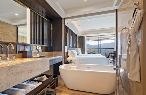 Mussoorie Hotel | Elegant JW Marriott Mussoorie Resort with Spa & Pool Access