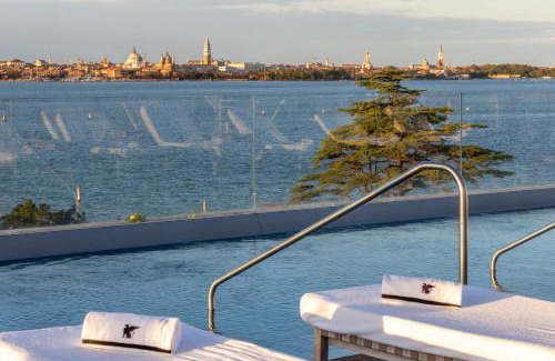 Isola delle Rose Hotel | Elegant JW Marriott Venice Resort & Spa with Ocean Views