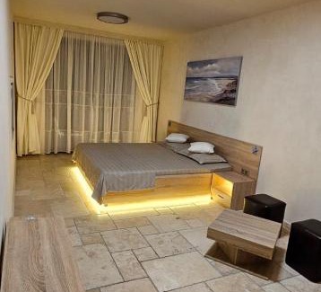 Topola Apartment | Experience Oceanfront Bliss at Jxn KR Studio - Rated 9.5