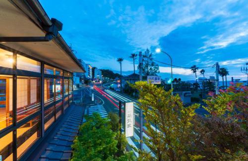 Obama Onsen Hotel | Family-Friendly Jyokiya with Kitchen & Hot Tub Amenities