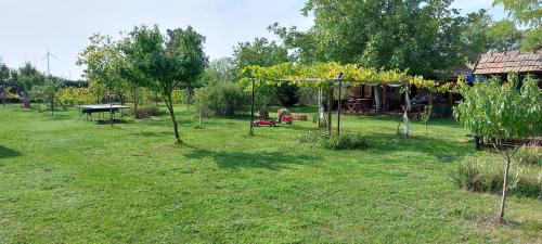 Varbalog Bed & Breakfast | Pet-Friendly Kázmér Szállás - Family-Oriented Gasthaus