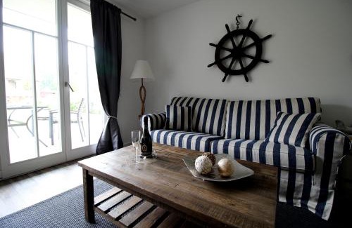 Ostseebad Dierhagen Apartment | Discover Käpt'n Bickbeer: Family-Friendly Retreat Awaits
