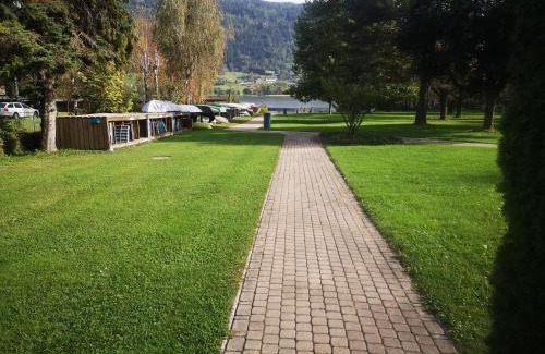 Bodensdorf Apartment | Cozy Appartement at Ossiacher See with Private Beach Access
