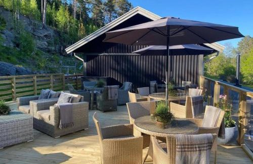 Ljungskile Hotel | Relax at Kärrstegens Gård: 4-Star Family-Friendly Retreat