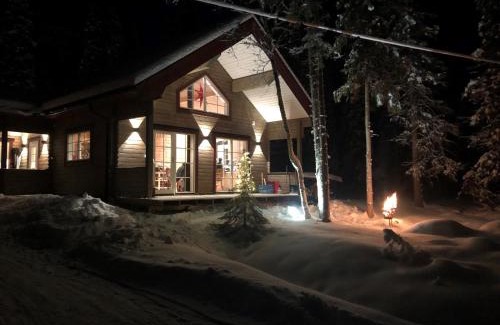 Funasdalen House | Experience Kåvanstugan Funäsdalen: 4-Star Family Retreat