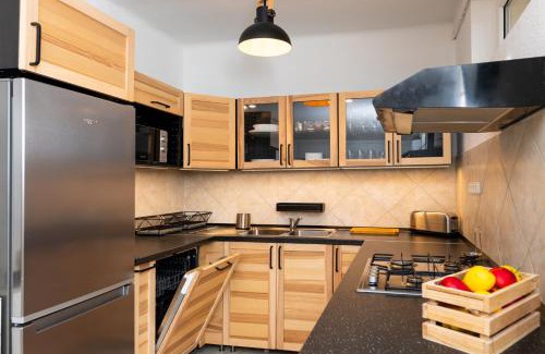 Zamardi Apartment | Family-Friendly Getaway at Kéktetős Vendégház, 8/10 Rated