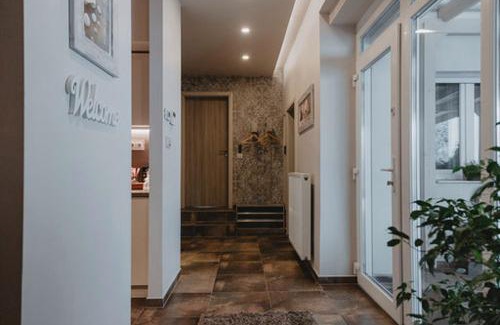 Gyor Apartment | Comfortable Apartment on the Edge of Downtown with Hot Tub