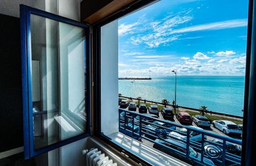 Cancale Bed & Breakfast | Oceanfront Escape at Kêr L - Breizh & Breakfast Awaits