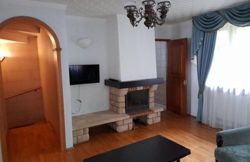 Kadaka House | Budget-Friendly Apartment Deals with Pool & Pet Amenities