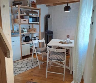 Bornecke Apartment | Pet-Friendly Köbbelshof: Guest Rated 8.5/10 for Families