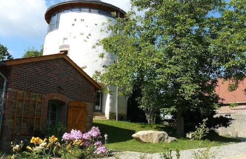 Konigshain House | Experience Königshain Windmühlenhof: Family-Friendly Retreat