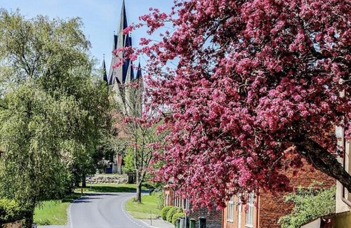 Vellinge Bed & Breakfast | Charming Köpmansgården Bed & Breakfast with Hot Tub Access