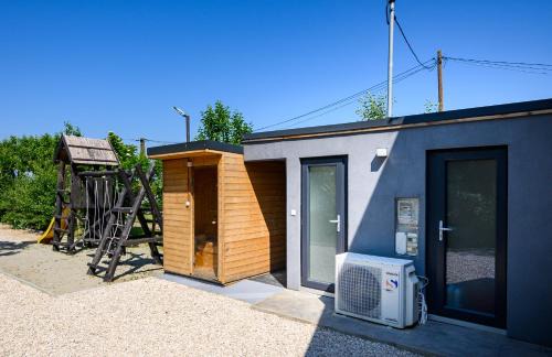 Bekesszentandras House | Relax at Körös-parti Terasz Vendégház: 4-Star Retreat