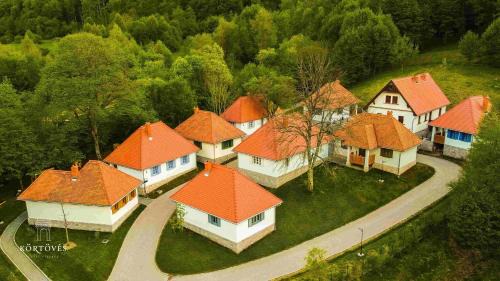 Varghis House | Discover Körtövés Guest Village: Pet-Friendly Retreat