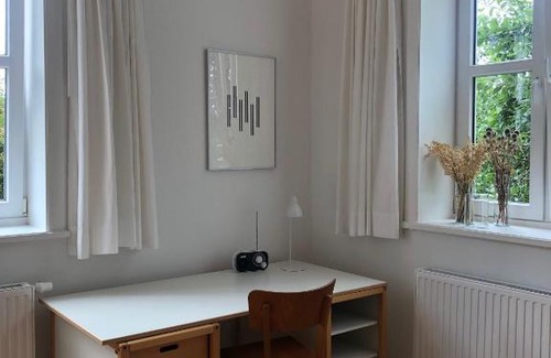 Niebuell Apartment | Child-Friendly Retreat at Künstlerhaus - Rated 9/10 by Guests