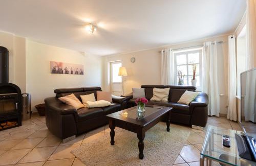 Ostseebad Ahrenshoop House | Relax at Künstlerhaus Rosenthal: Pet & Child Friendly Stay