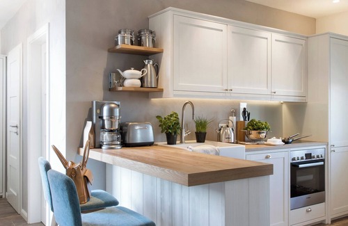 Nieby House | Relax in Künstlerkate Abendrot with Ocean Views for 5