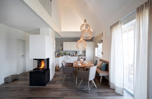 Nieby House | Relax at Künstlerkate Herbststurm with Ocean Views