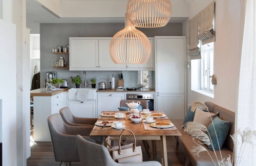 Nieby House | Seaside Retreat: Künstlerkate Unter Reet with Lake Views