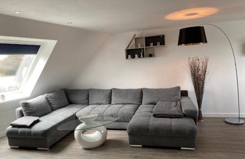 Doese Apartment | Modern Oceanfront Retreat at Grimmershörnbucht - 4 Star Rated