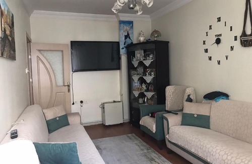 Gaziosmanpasa House | Cozy KıRıK: Pet and Child Friendly Retreat