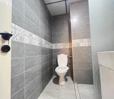 Buca Apartment | Budget-Friendly Kızıl Apart: Pet and Child Friendly Stays