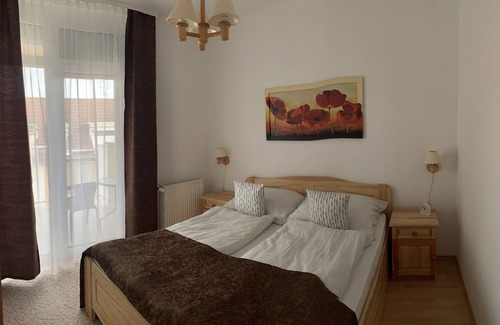 Heviz House | Discover KŐNIG APARTMAN III: Steps from the Thermal Lake!