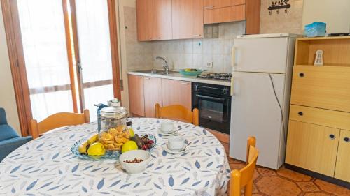 Eraclea Mare Apartment | Pet-Friendly Ocean View Retreat: K/3 Awaits Your Stay