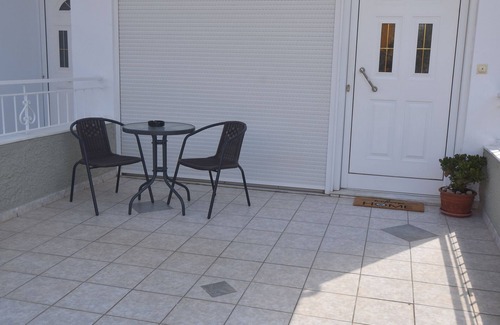 Markopoulo Mesogaias Apartment | Family-Friendly K&C Rooms - Comfortable Apartment Stay
