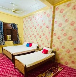Sultanpur Hotel | Budget-Friendly Comfort at K.G.N Guest House with Breakfast