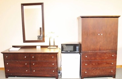 Town of Scriba Cabin | Relax at K&G Resort: Oceanfront Retreat with Pool