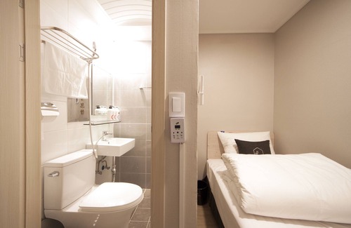 Jangchung-dong House | Budget-Friendly K-Guesthouse Dongdaemun with Breakfast Included