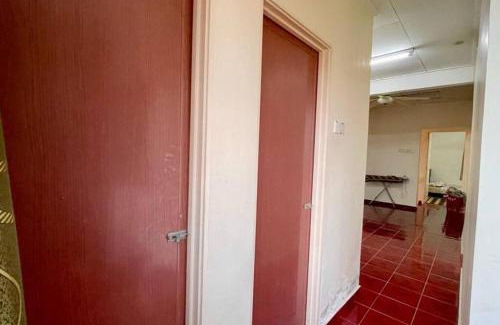 Seremban House | Guest Rated: K & J Homestay - Family-Friendly Retreat