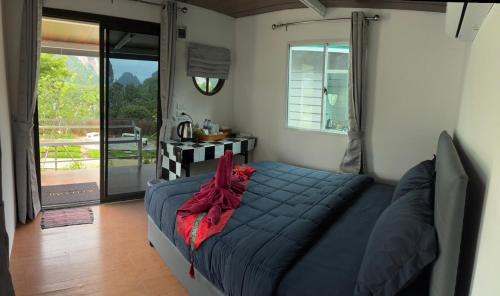 Khlong Sok Resort | Inviting K.K. Park Resort: Family-Friendly with Top Amenities