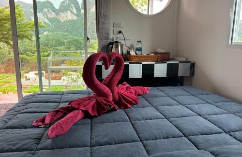 Khlong Sok Resort | Inviting K.K. Park Resort: Family-Friendly with Top Amenities