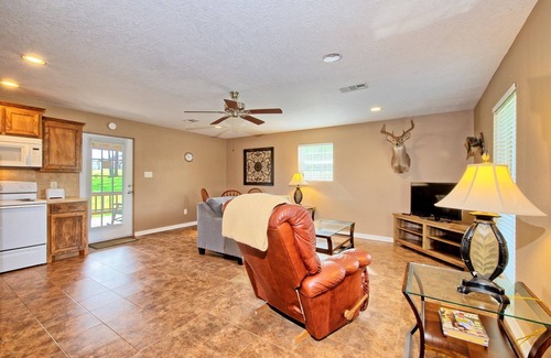 South Toledo Bend Cabin | Unforgettable K&M Lake Rentals Cabin #1 - Pet Friendly Getaway