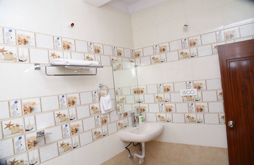 Gannavaram Hotel | Budget-Friendly K N Gupta Residency with Family Amenities