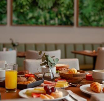Campinas Hotel | Relaxing Stay at K-Platz Hotel with Ocean Views & Breakfast