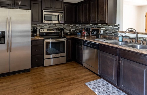 Harvest House | K's PLACE - 3 BED 2 BATH ESTATE