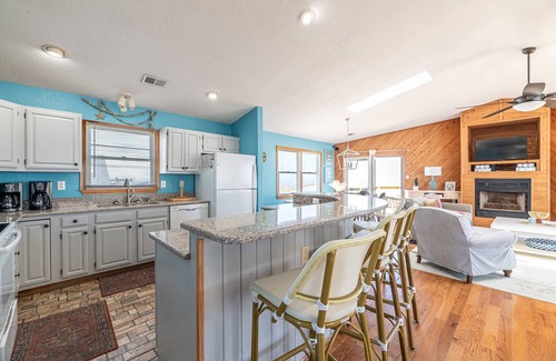 Kill Devil Hills House | Discover The Sweet Spot: Oceanfront, Pet-Friendly Retreat