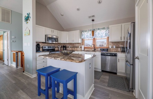 Nags Head Hotel | Ocean View Escape: K1116 with Pool, Hot Tub & Fire Pit