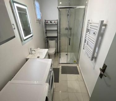 Bagneux House | Stylish K2 Maison: 15 Min to Paris with Family-Friendly Vibe