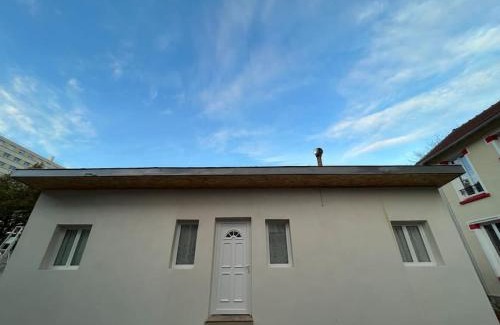 Bagneux House | Stylish K2 Maison: 15 Min to Paris with Family-Friendly Vibe