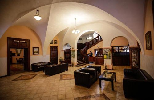 Fricovce Hotel | Pet-Friendly Retreat at Kaštieľ Fričovce - Rated 8/10