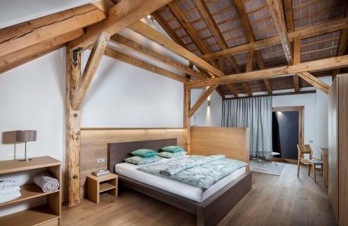 Vysny Kubin Hotel | Discover Kaštieľ Kubínyi: 4-Star Bliss with Oceanfront Spa