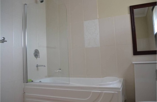 Teyateyaneng House | Cozy Ka Pitseng Guest House with Spa & Family-Friendly Amenities