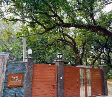 Varanasi Villa | Kaashi Flora: Premier 5-Bedroom Villa for Families & Pets