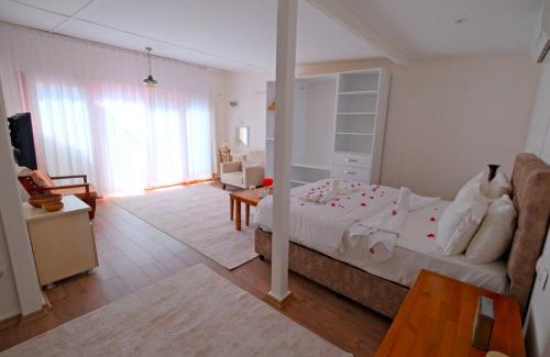 Faralya Cabin | Elegant Kabak Avalon Bungalows with Oceanfront Bliss